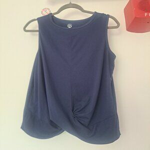 move technology tank with front gather detail